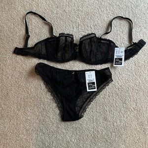 Chantelle Elegant Bra and Panty set